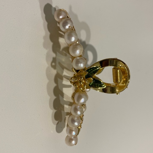 White Pearl Hairpin - Picture 4 of 5